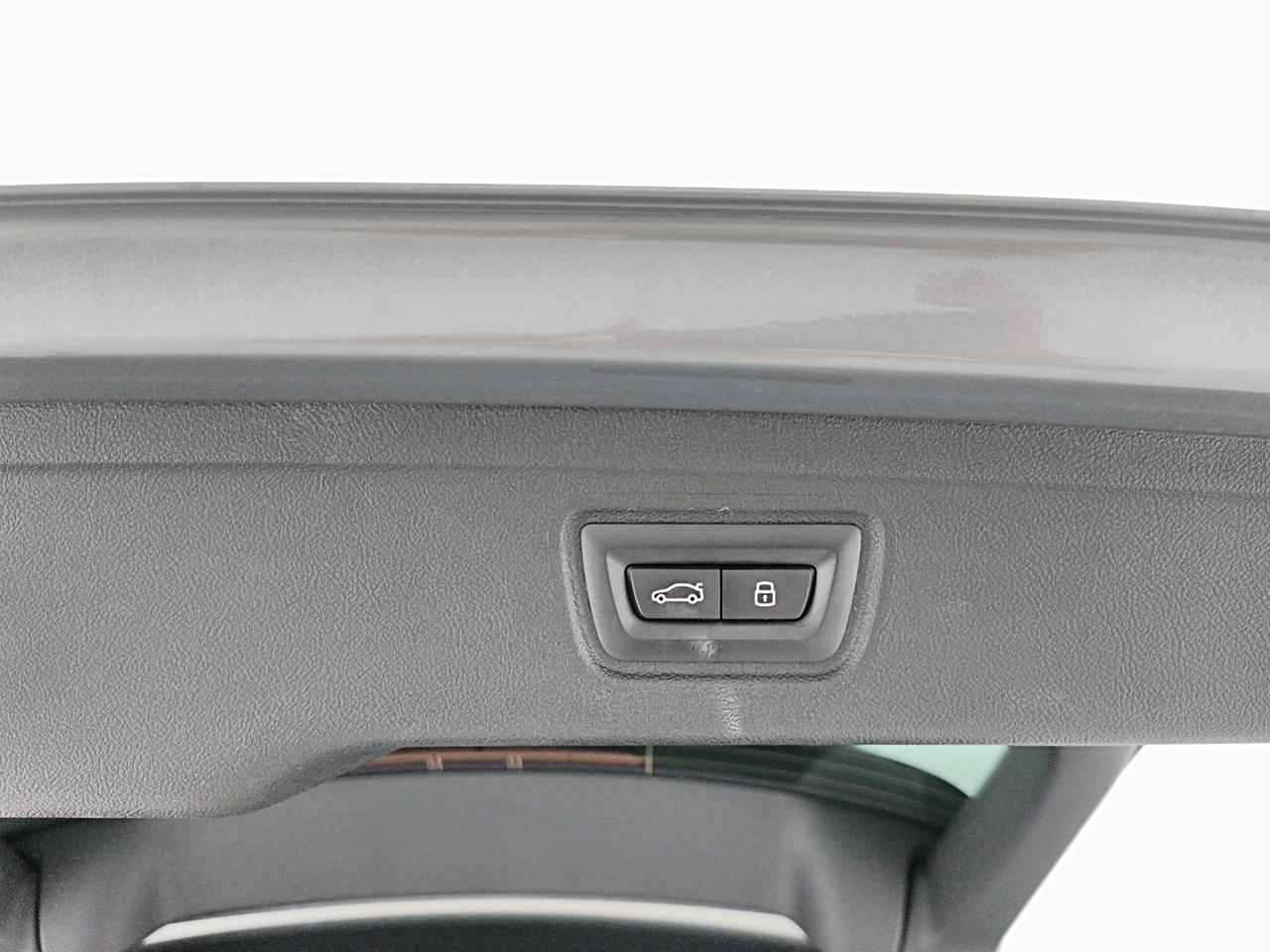 BMW Serie 3 318d Touring 48V MSport