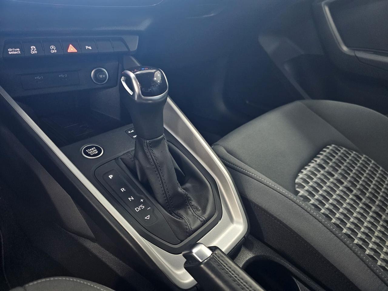 NUOVA AUDI A1 SPORTBACK S-LINE BLACK LINE 30 TFSI 116CV S-TRONIC