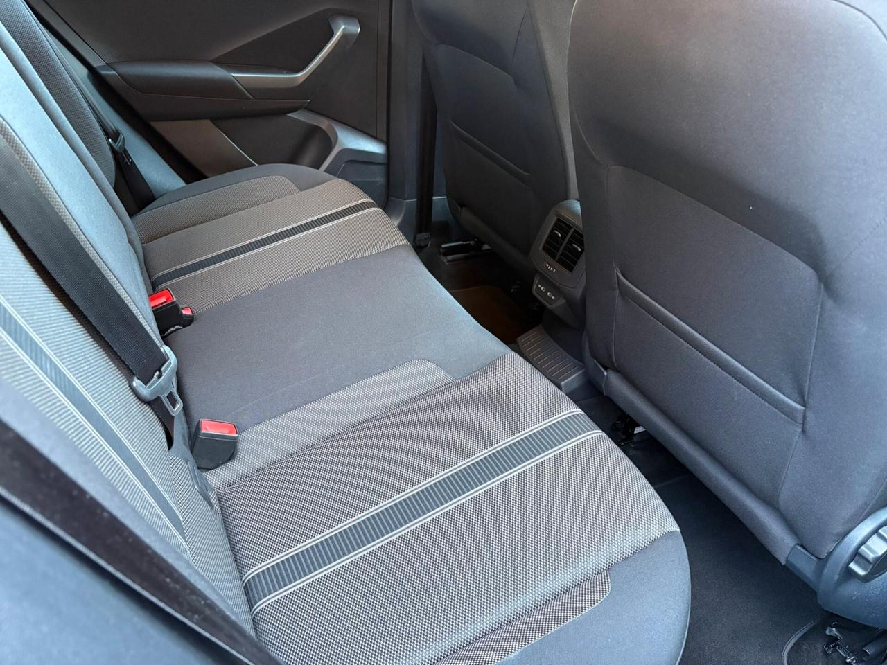 Volkswagen T-Roc 2.0 TDI SCR Business BlueMotion Technology