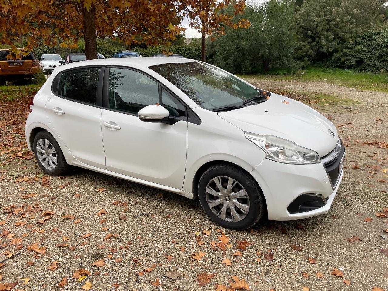 Peugeot 208 BlueHDi 75 5 porte Allure