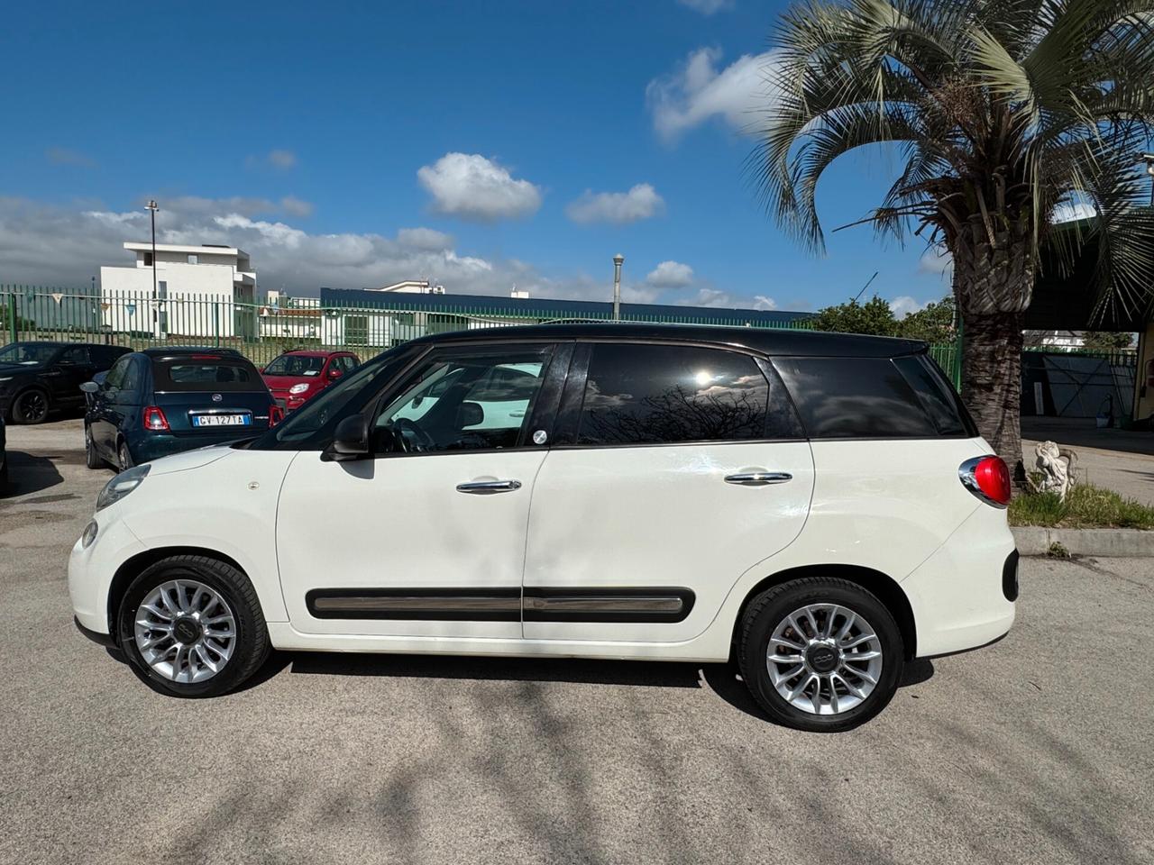 Fiat 500L Living 1.6 Multijet 105 CV Lounge 7 POSTI (motore nuovo)
