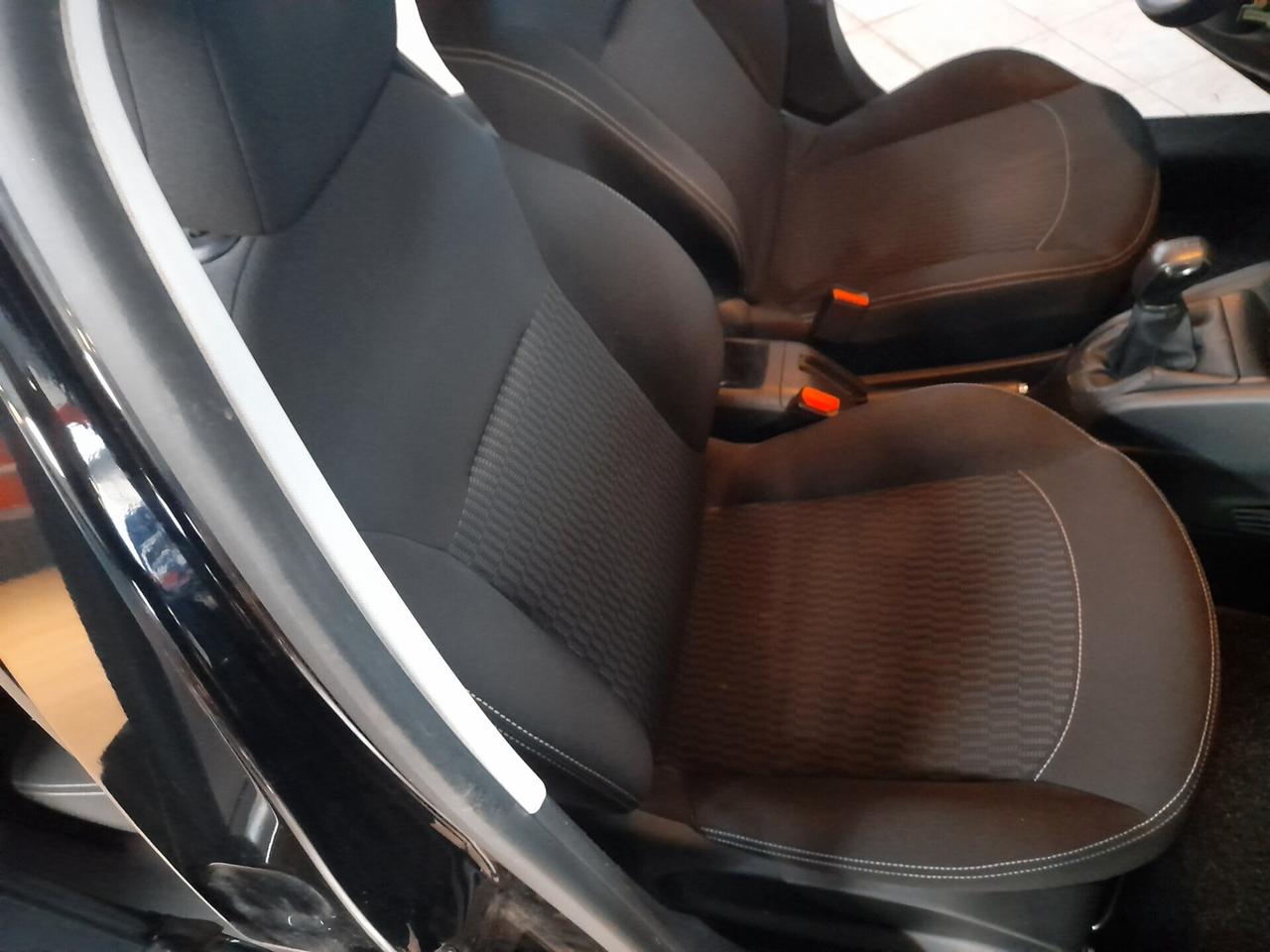 Peugeot 208 PureTech 82 5 porte Allure