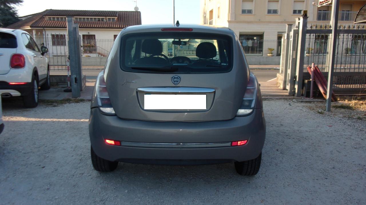 Lancia Ypsilon 1.2 69 CV Unyca