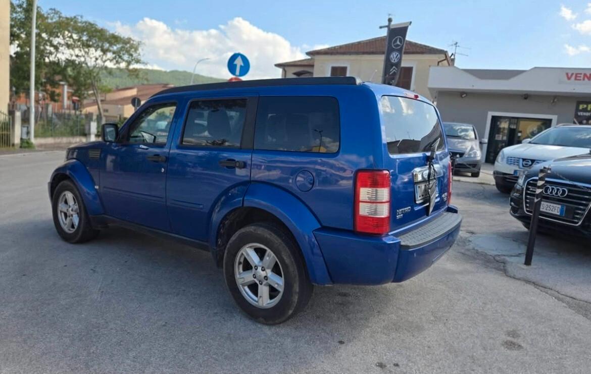 Dodge Nitro 2.8 CRD DPF R/T 4WD PELLE