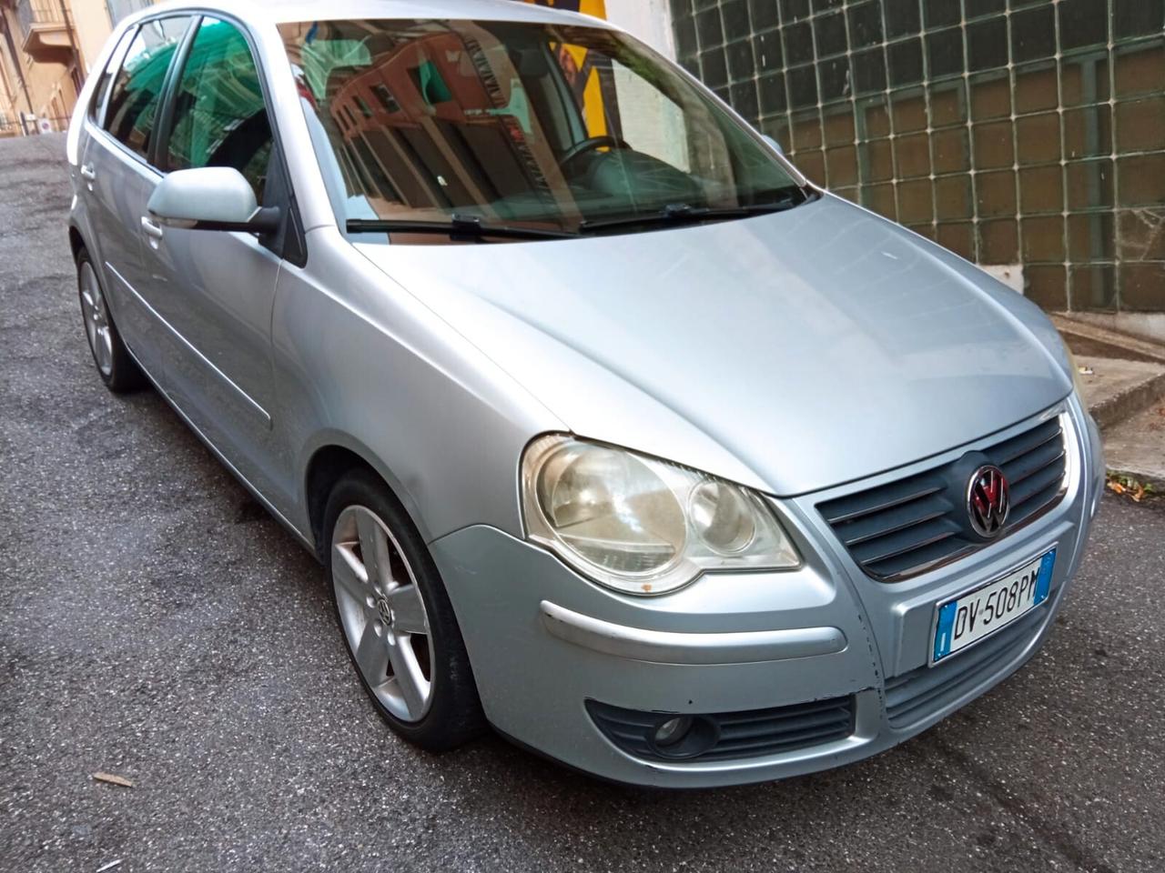 Volkswagen Polo 1.4/80CV TDI 5p. Sportline