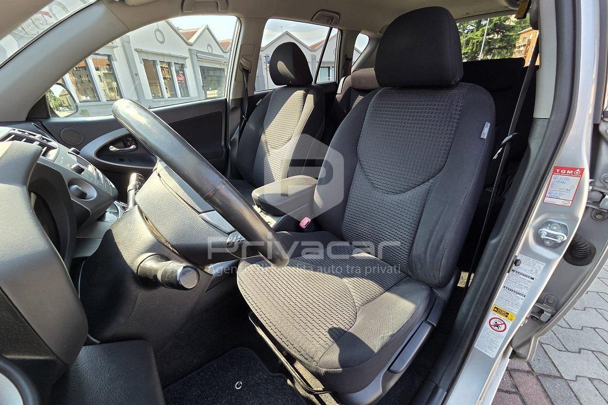 TOYOTA RAV4 Crossover 2.2 D-4D 136 CV DPF Sol