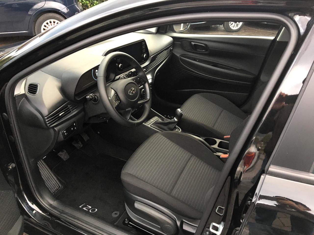 Hyundai i20 1.2 MPI MT ConnectLine