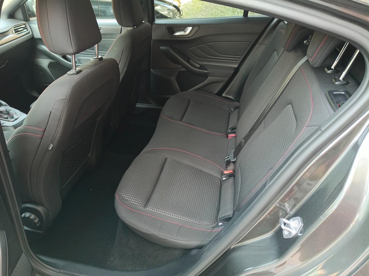 Ford Focus 1.0 EcoBoost Hybrid 125 CV 5p. ST-Line