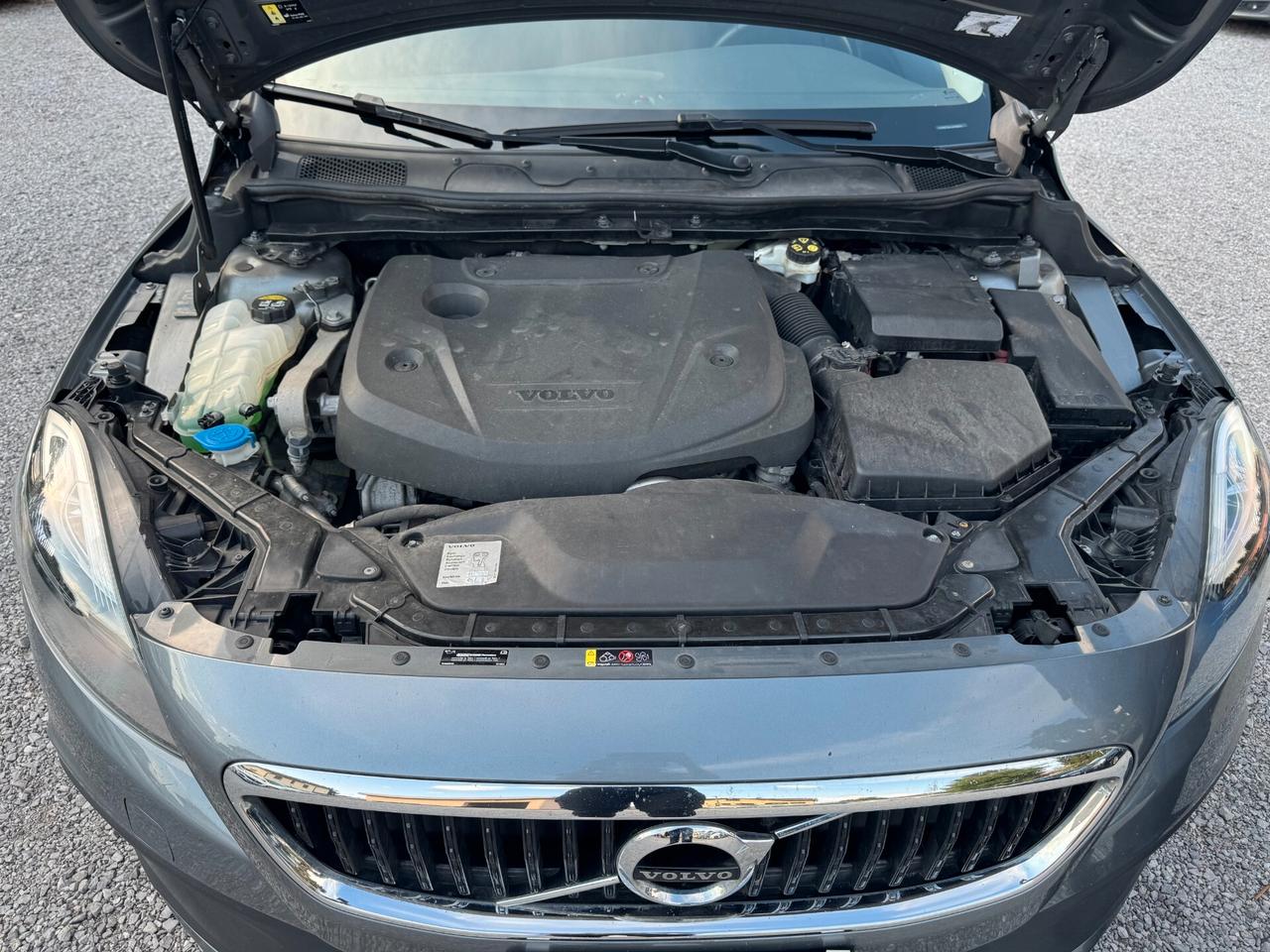 Volvo V40 Cross Country V40 Cross Country D3 Geartronic Style Plus