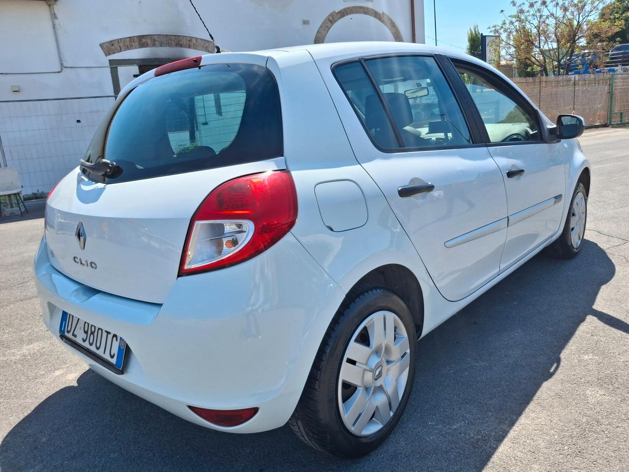Renault Clio 1.2 16V.-5 Porte-NAVIGATORE-