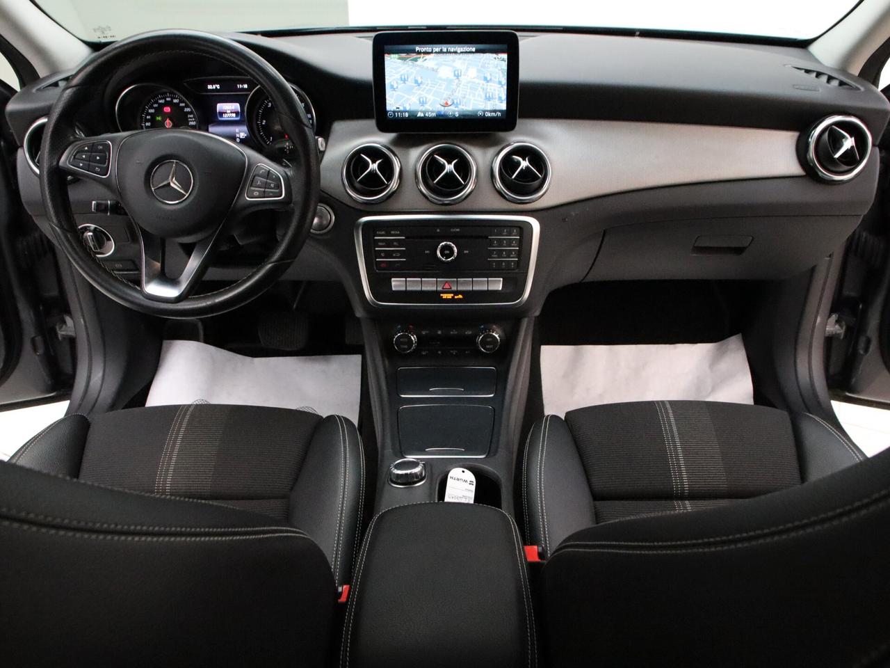 Mercedes-Benz GLA 200, 09/2017 -X156 2017 d Sport auto
