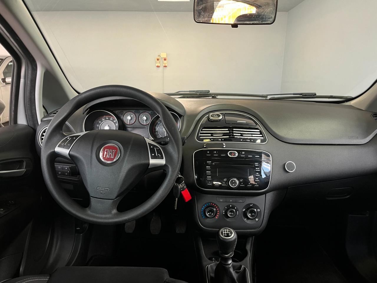 Fiat Punto 1.2cc LOUNGE 69cv EURO6B 5 P.TE - OK NEOPAT.