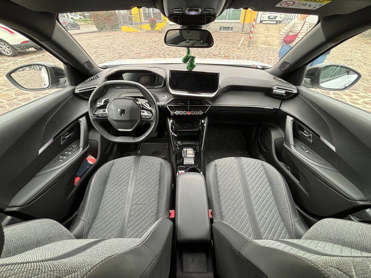 Peugeot 2008 1.2 puretech Allure s&s 130cv eat8