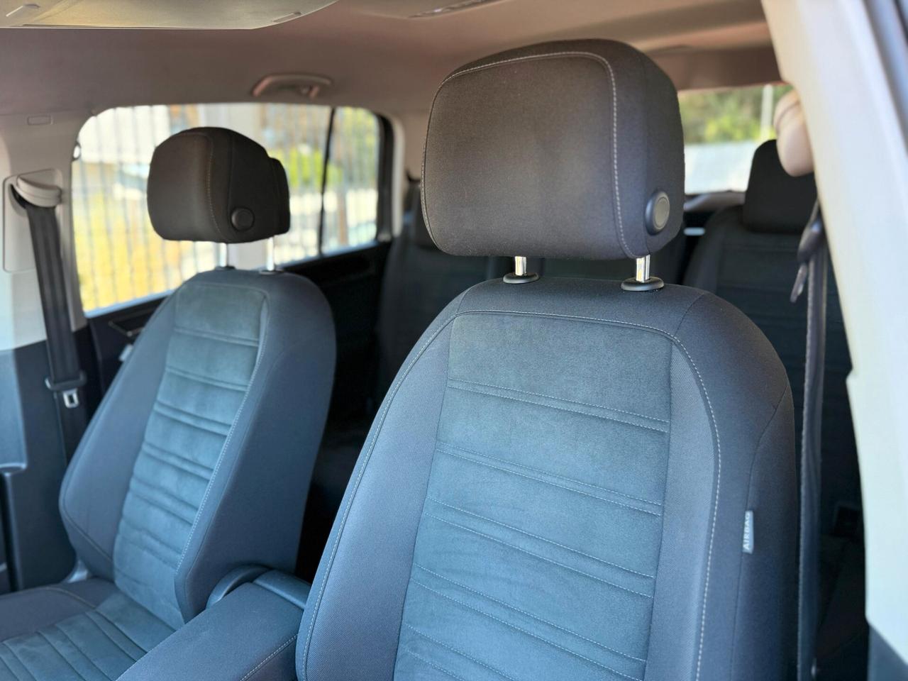 Volkswagen Touran 1.5 TSI ACT DSG Business BlueMotion Technology