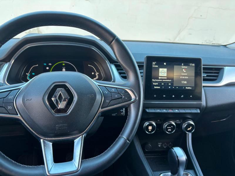 Renault Captur 1.6 E-Tech hybrid Intens 145cv auto