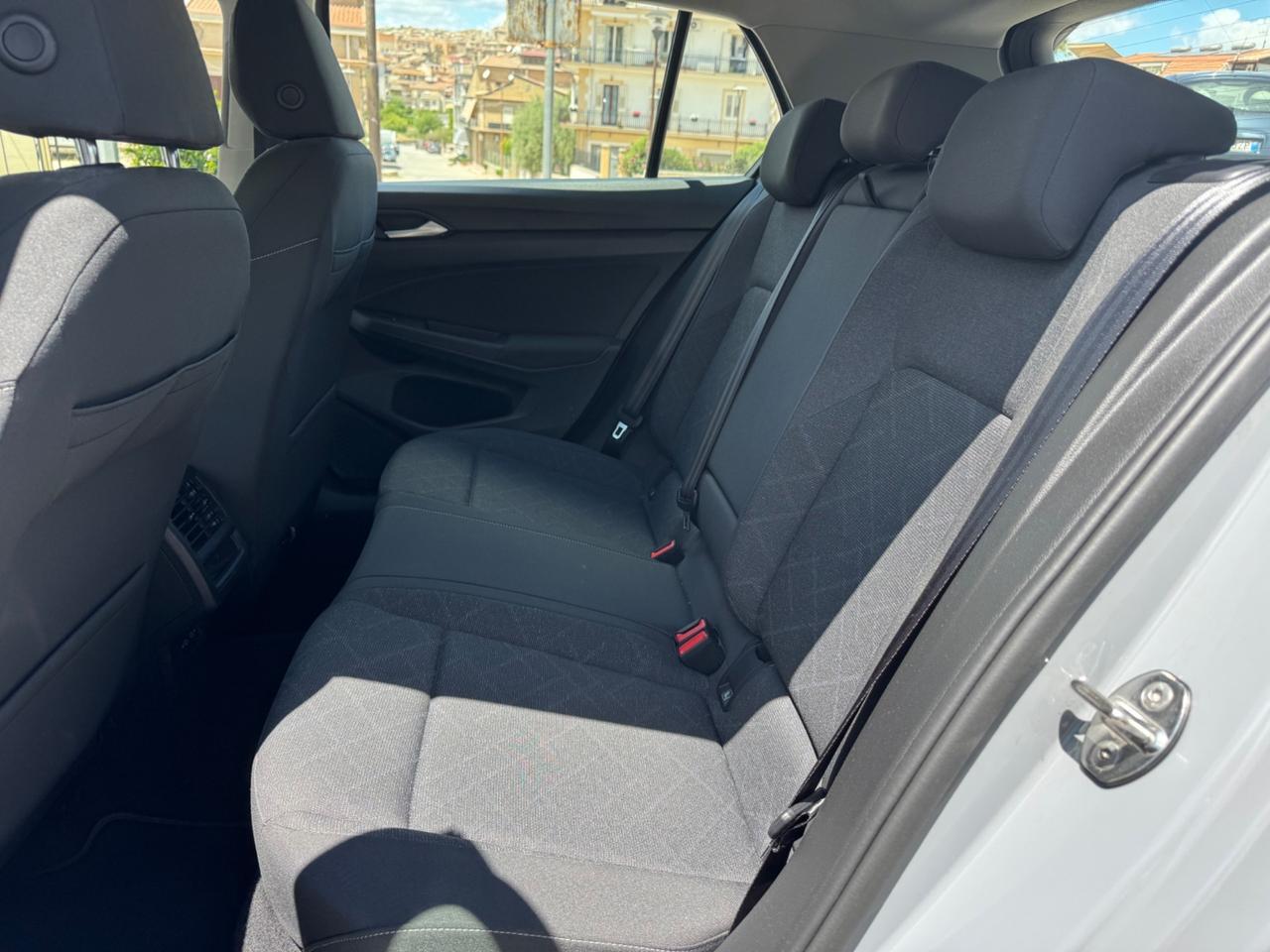 VOLKSWAGEN GOLF 8 2.0 TDI 150 CV DSG LIFE FULL IVA
