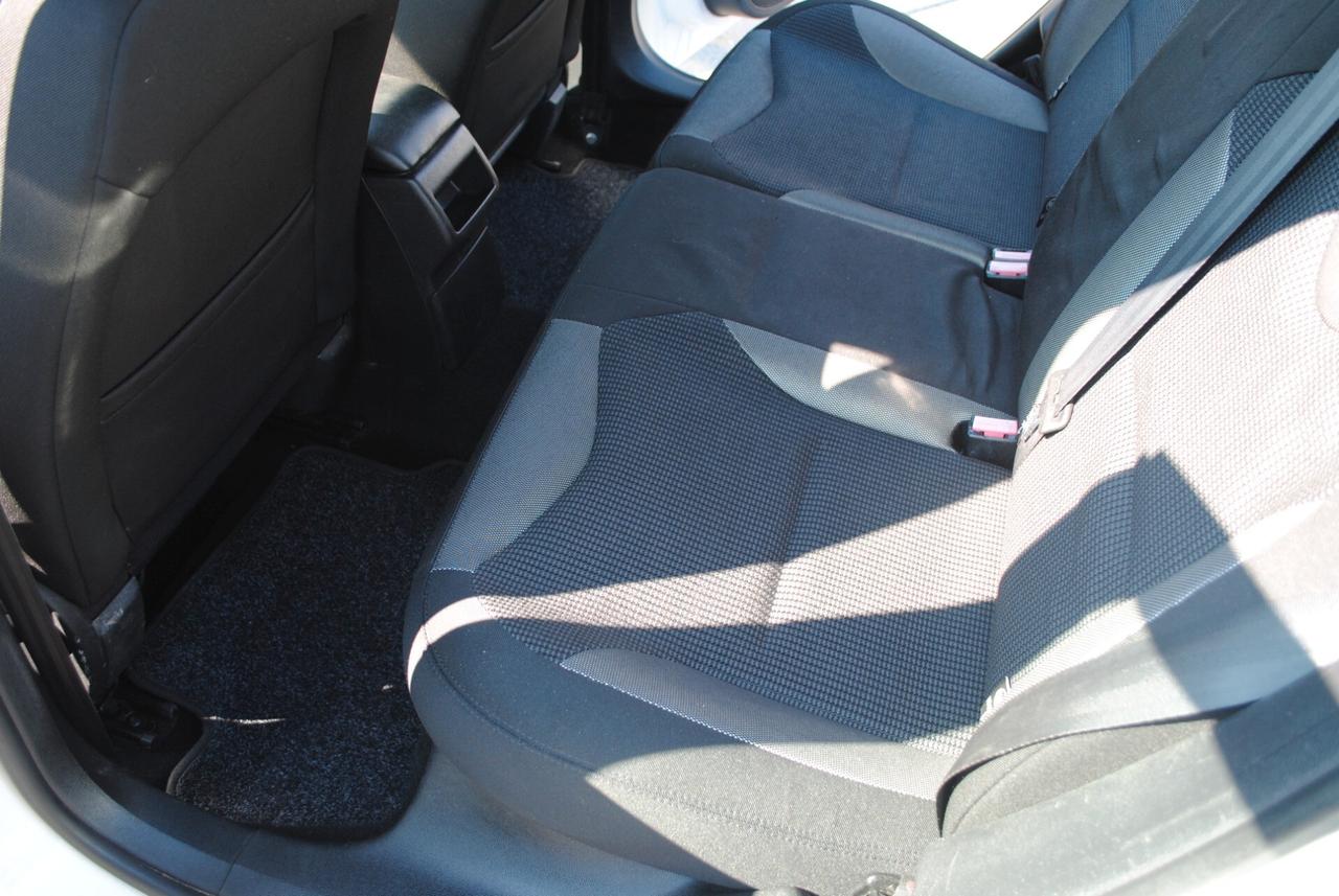 PEUGEOT 308 1.6 HDI 90 CV OK NEOPATENTATI