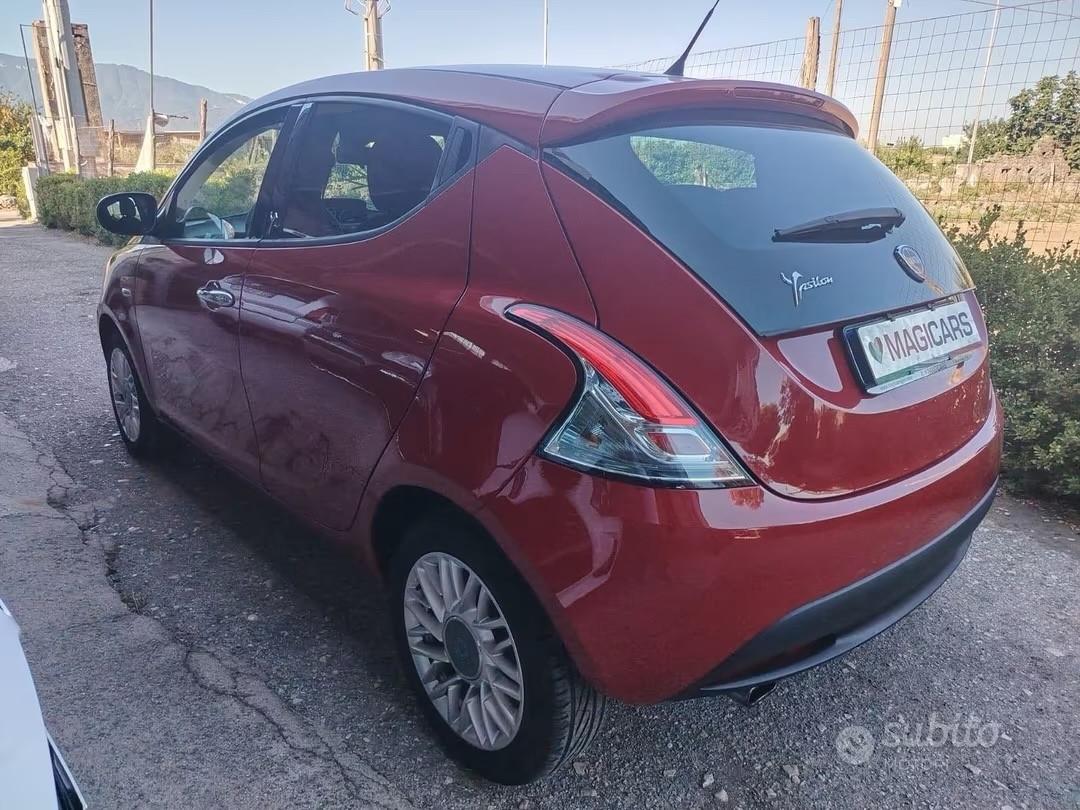Lancia Ypsilon 0.9 TwinAir 85 CV 5 porte S&S Platinum