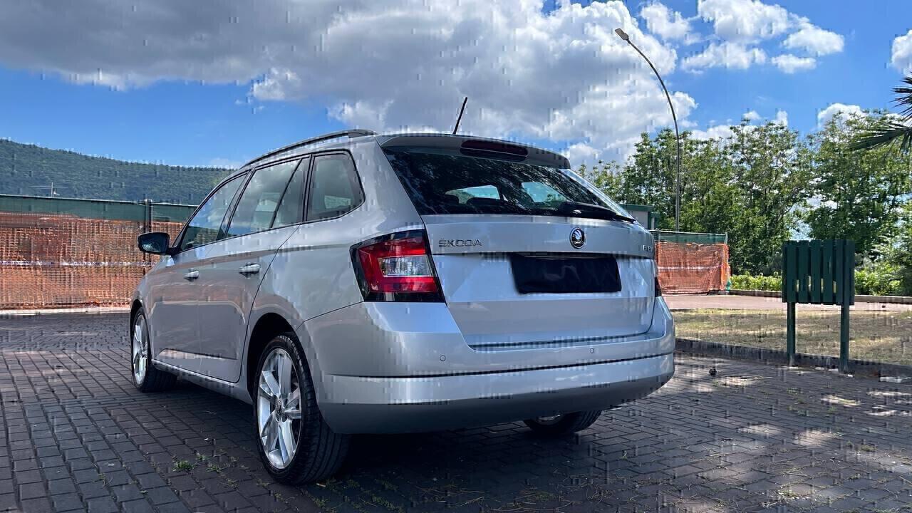 Skoda Fabia 1.4 TDI 90 CV station wagon cerchi da 17,cruise control, comandi al volante,bluethoot,usb