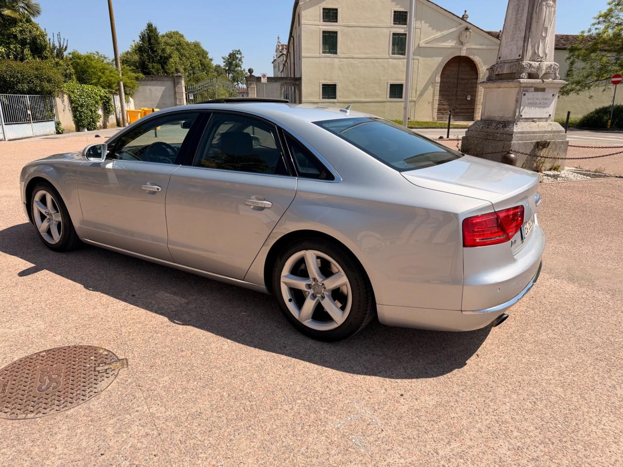 AUDI A8 4.2 V8 FSI quattro KM 113mila tetto frigo consolato ITA