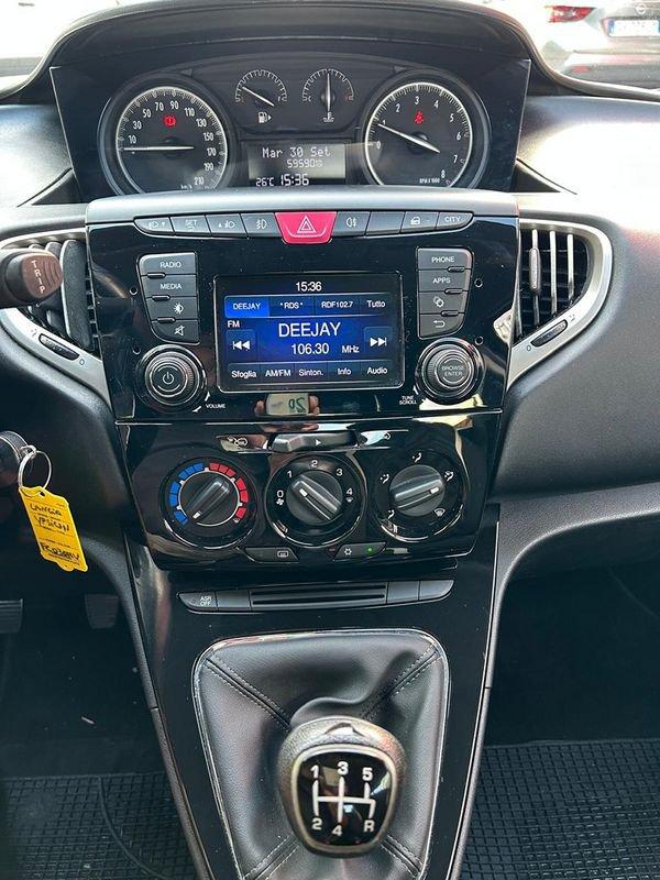 Lancia Ypsilon 5 Porte 1.2 8v 69cv Gold