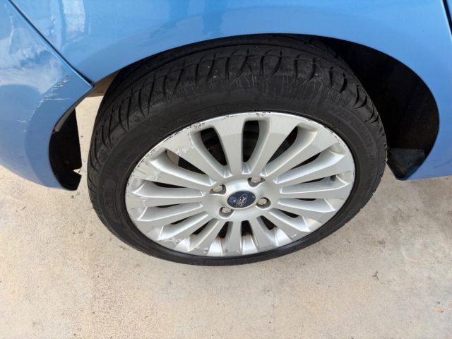 FORD Fiesta 1.2 82 CV 5 porte Titanium OK NEOPATENTATI