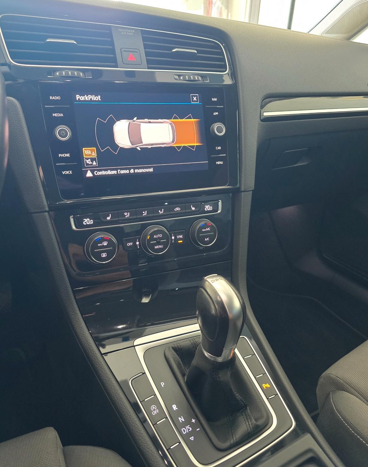 Volkswagen Golf 2.0 TDI R Line