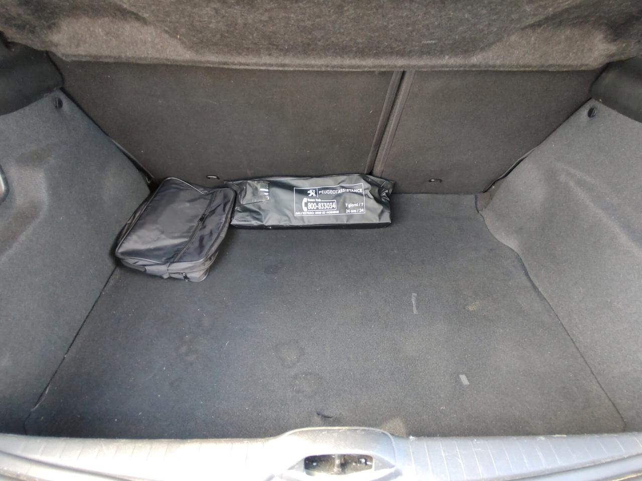 Peugeot 208 PureTech 68 5 porte Active, BENZINA\GPL, OK NEOPATENTATI, GARANZIA L.12 MESI