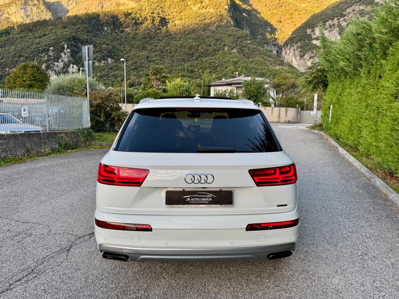Audi Q7 S-Line Quattro 7 Posti