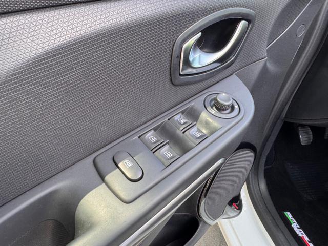 RENAULT Clio 1.5 DCI 90CV COSTUME NATIONAL+NAVI+RCAM+PDC