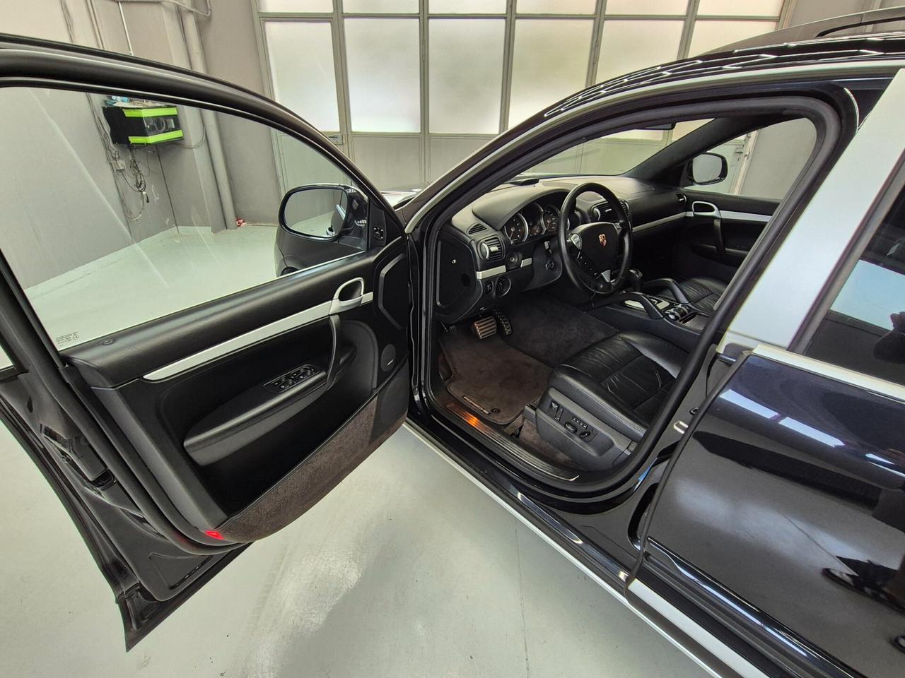 Porsche Cayenne 4.5 cat Turbo
