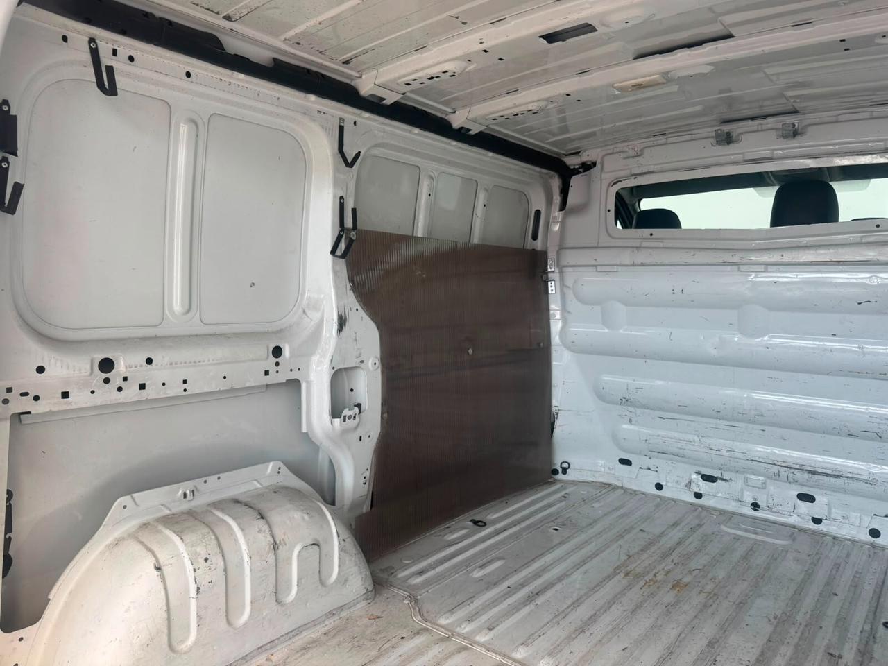 Renault Trafic L1H1 2.0 dCi 115 CV