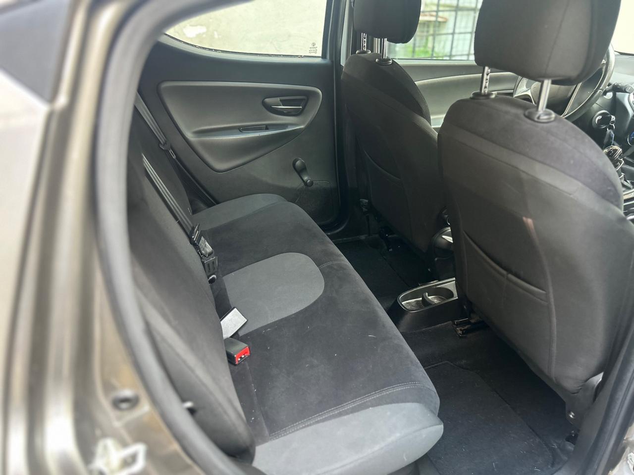 Lancia Ypsilon 1.2 69 CV 5 porte Platinum