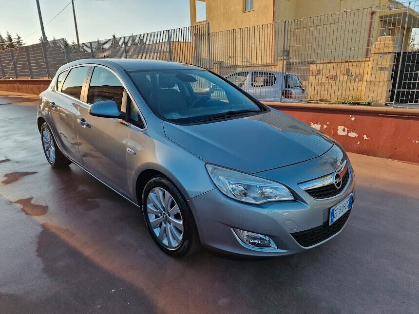 Opel Astra 1.7 CDTI 110CV 5 porte Cosmo