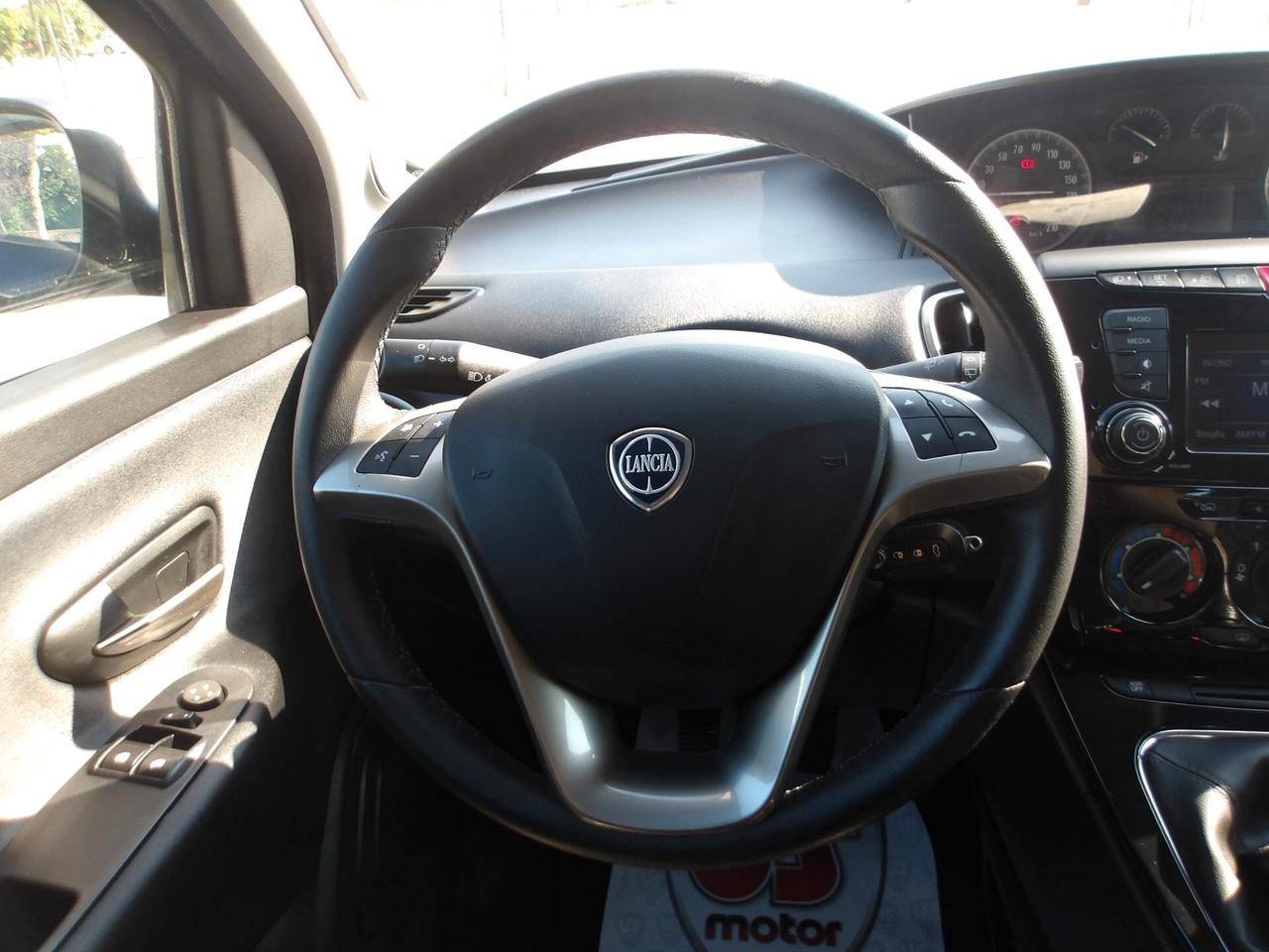 LANCIA YPSILON 1.2 B/GPL-CASA MADRE