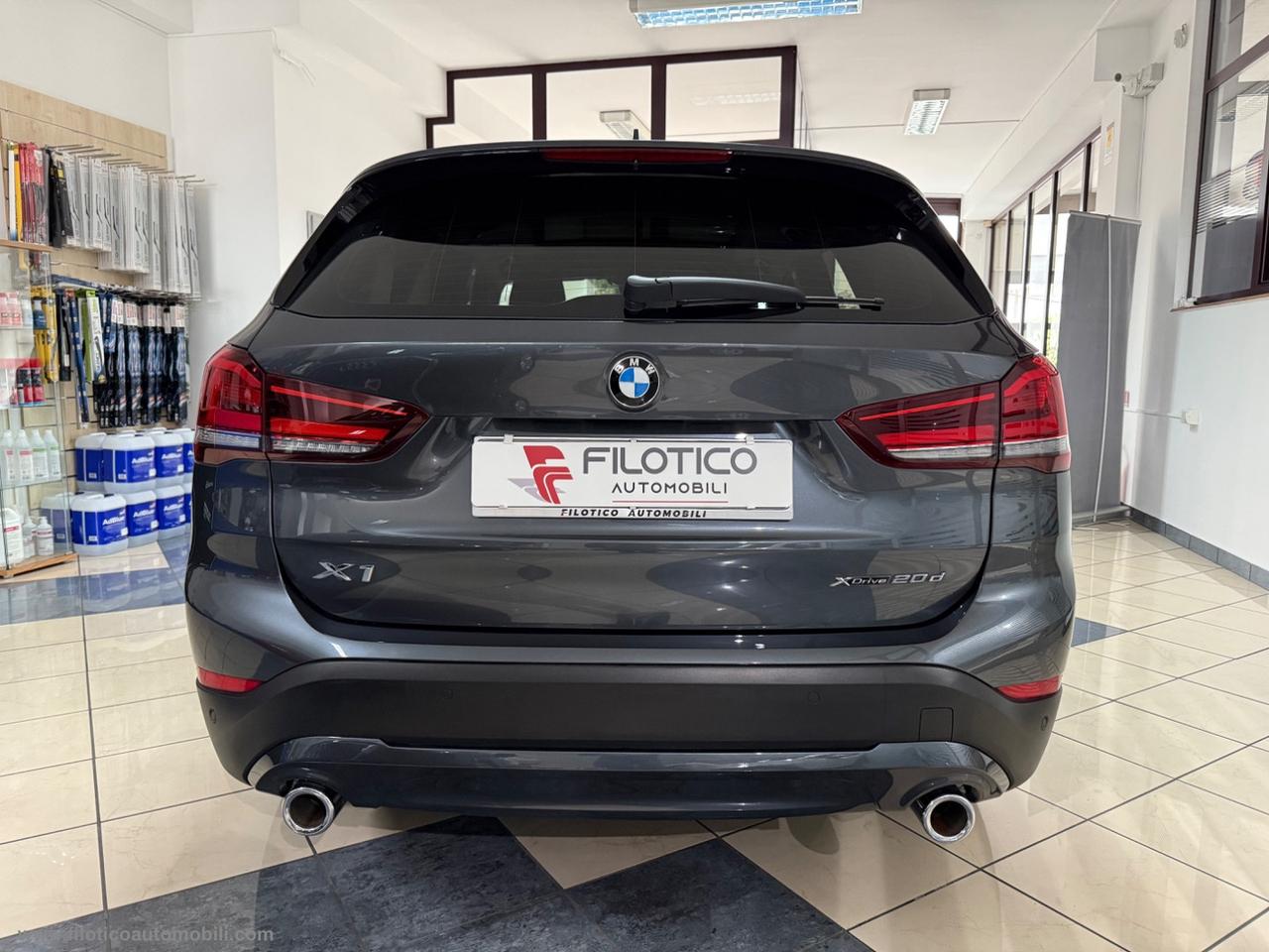 BMW X1 xDrive20d Business Advantage TETTO PANORAMICO - FULL LED