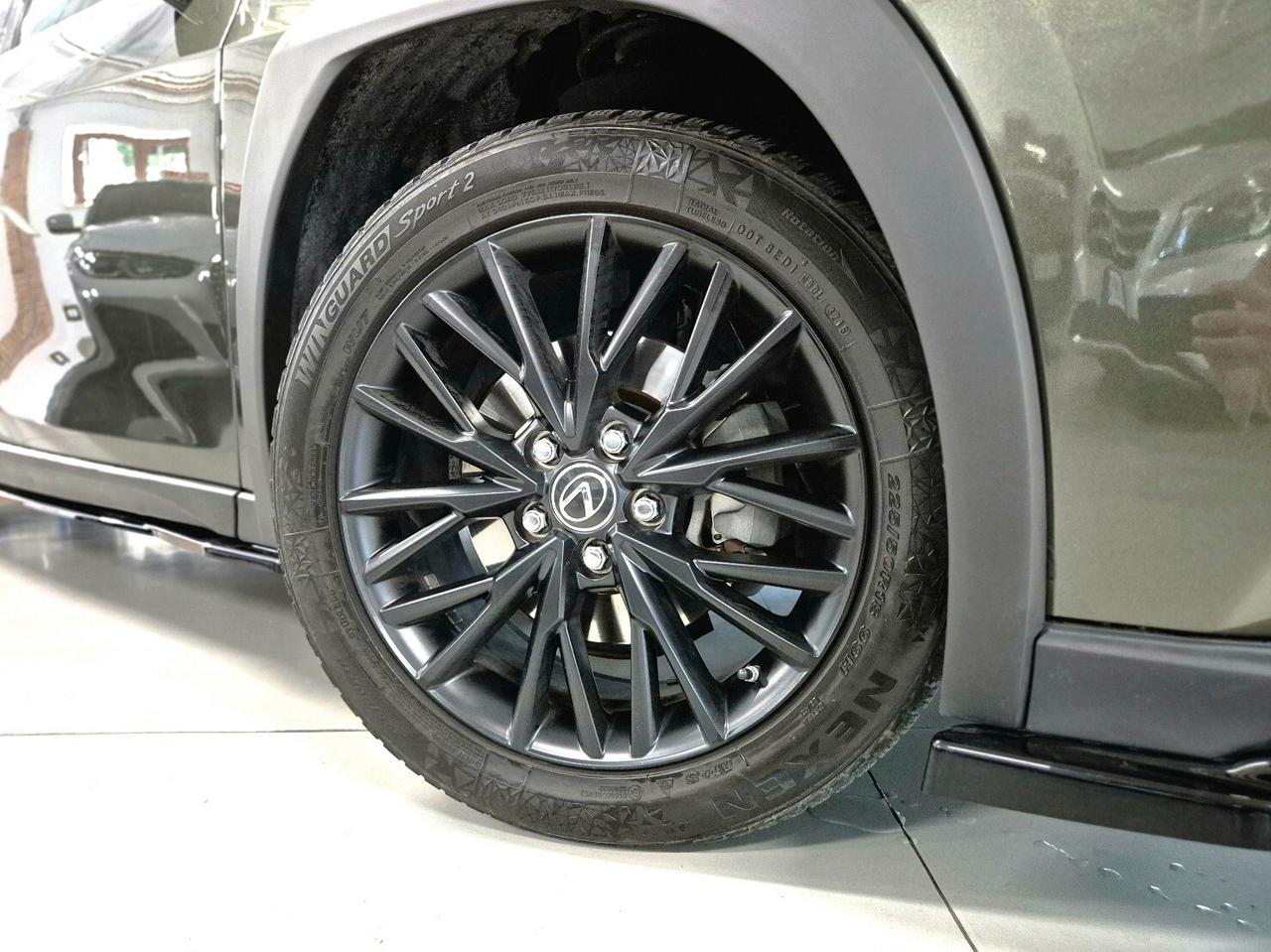 Lexus UX Hybrid Business
