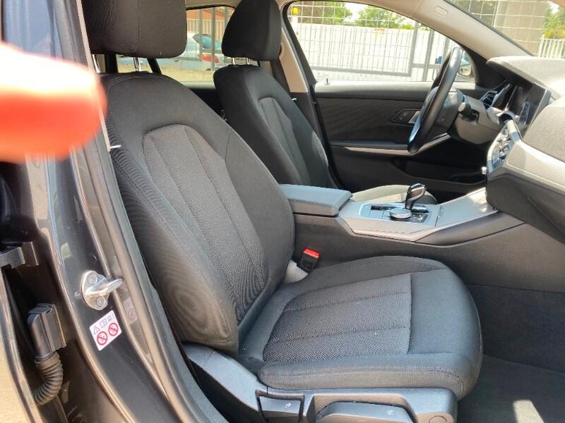 BMW Serie 3(G20/1-80/1) 320e Touring Business A...