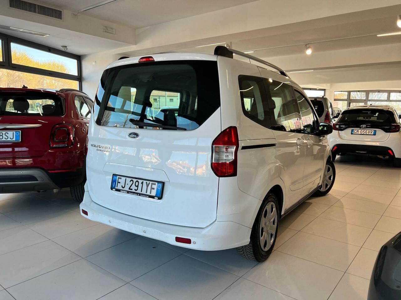 Ford Tourneo Courier 1.5 TDCI 75 CV Plus