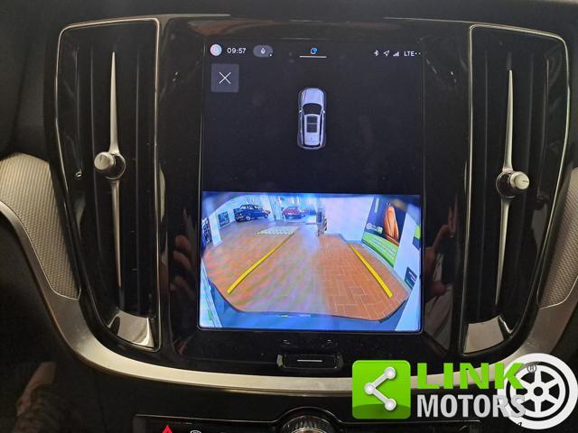 VOLVO V60 Cross Country 2.0 B4 D 211H 195 MHEV HYBRID PLUS AWD AUTOMATICA