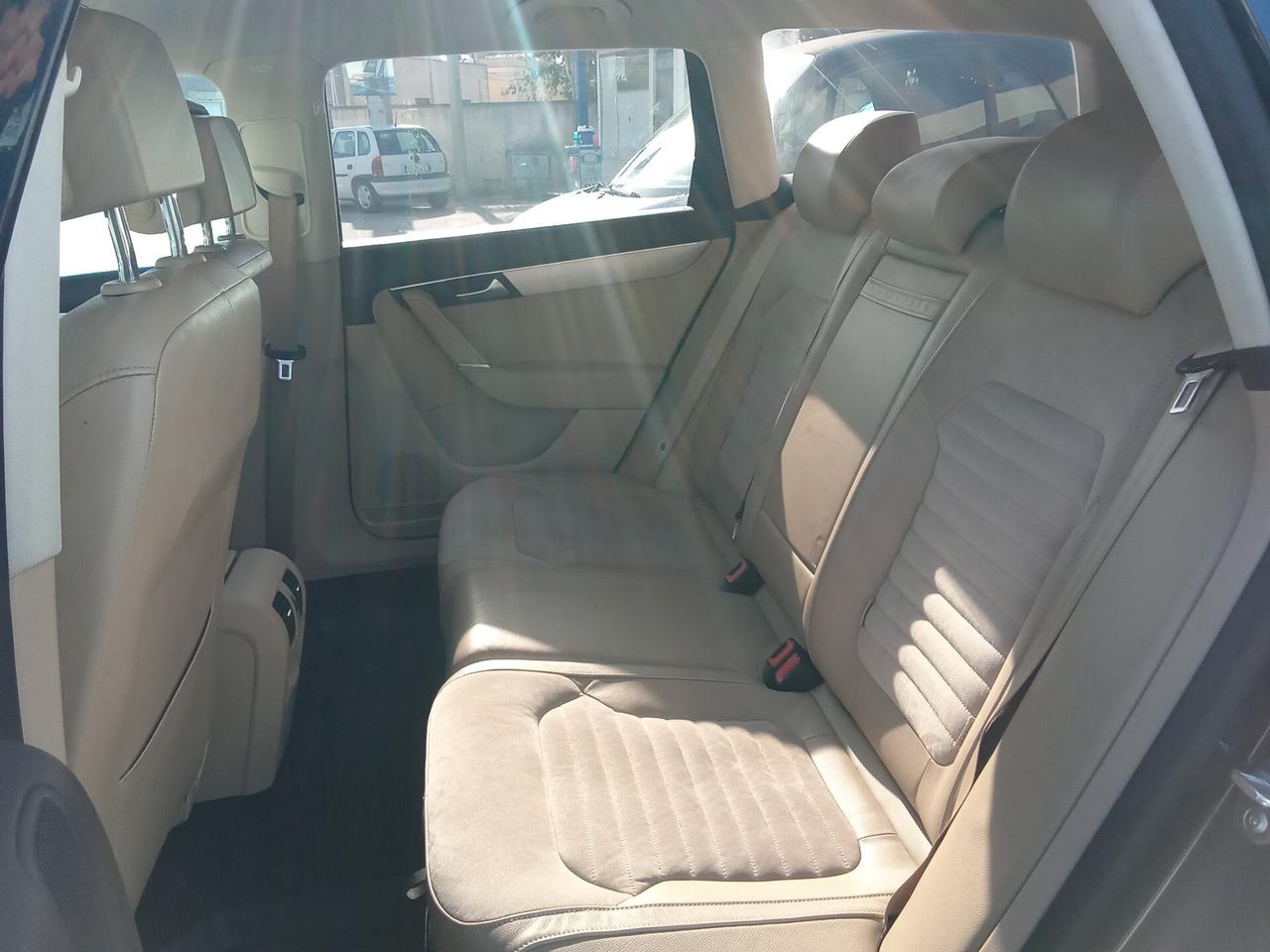 Volkswagen Passat Var. 2.0 TDI Highline BlueM.Tech.