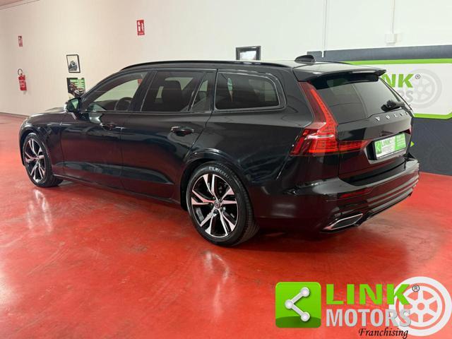 VOLVO V60 D3 Geartronic R-design - IVA -FULL- GANCIO -24MESI