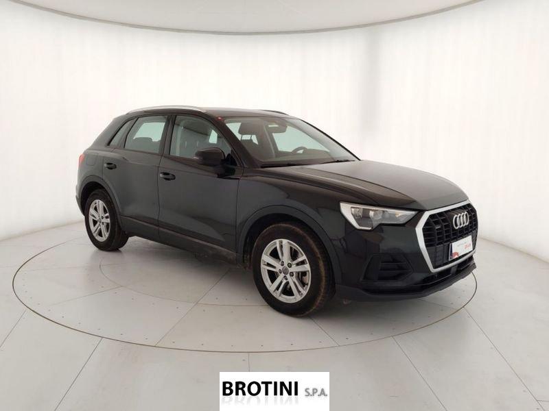 Audi Q3 35 TDI quattro S-Tronic Business