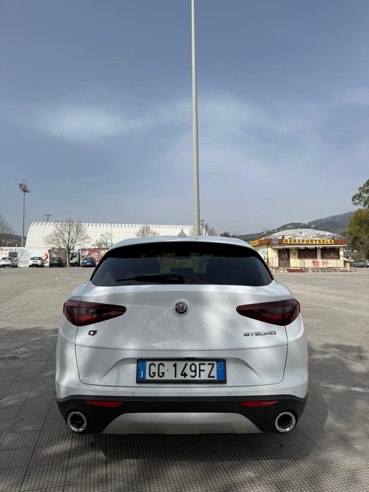 Alfa Romeo Stelvio 2.2