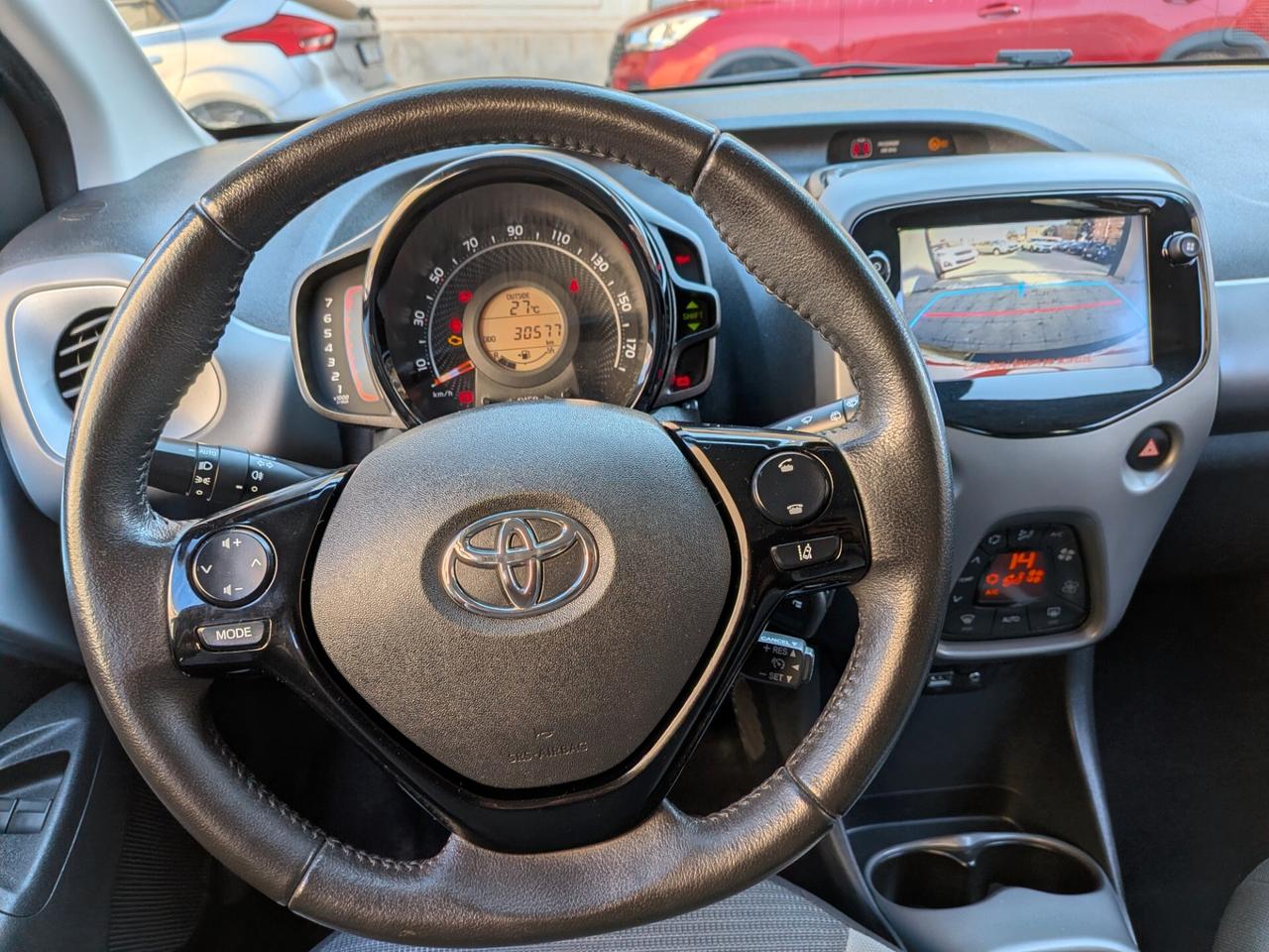 Toyota Aygo Connect 1.0 VVT-i 72 CV 5 porte x-cool
