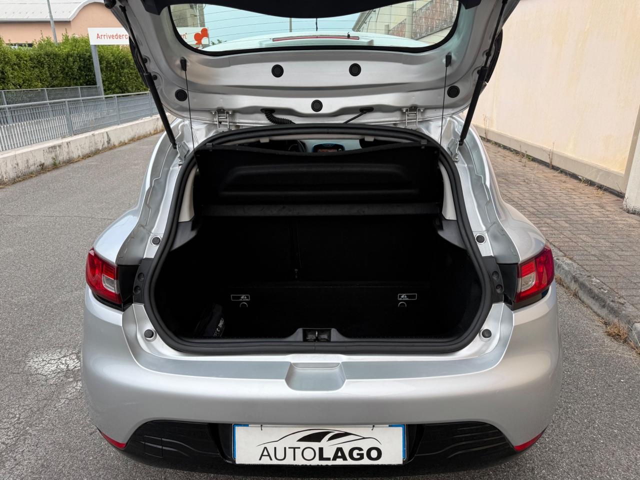 Renault Clio 1.2 75CV 5 porte Zen