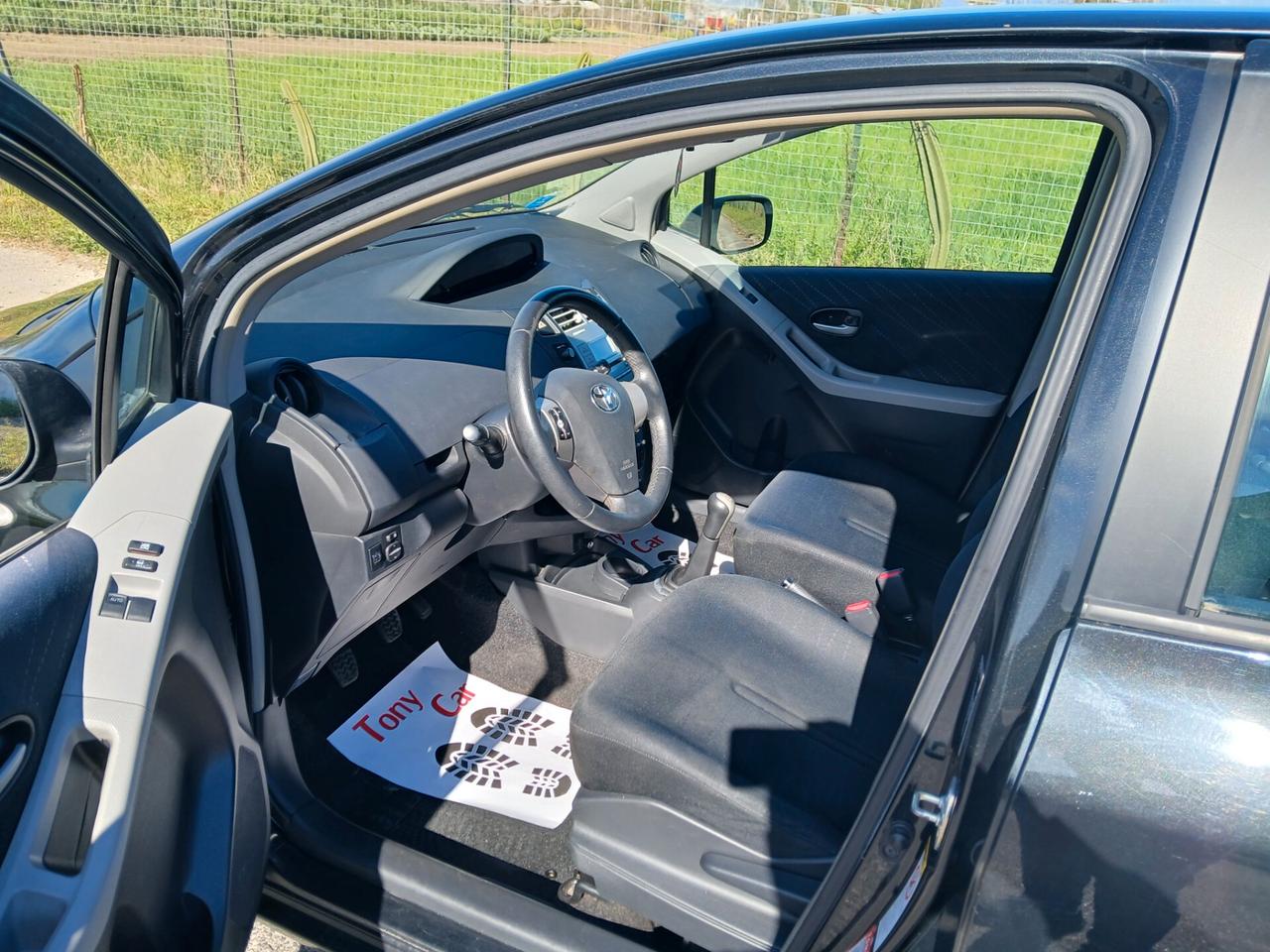 Toyota Yaris 1.3 5 porte Sol KM CERTIFICATI