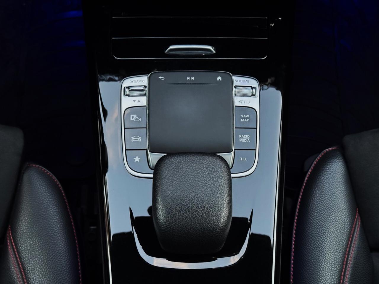 Mercedes-Benz A 180 d Premium AMG TETTO BURMESTER