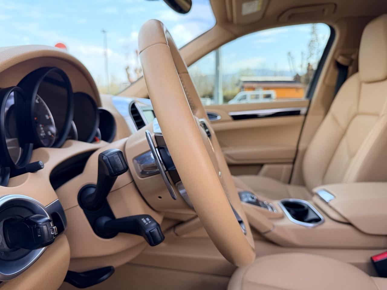 Porsche Cayenne 3.0 Diesel Platinum Edition 250cv