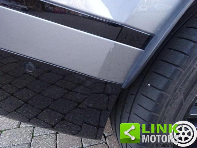 LAND ROVER Range Rover Velar 2.0D I4 240 CV R-Dynamic